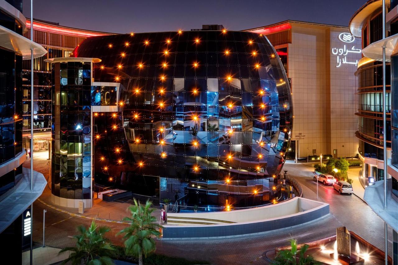 Crowne Plaza Doha - The Business Park By Ihg Hotel Eksteriør billede The mall's main entrance