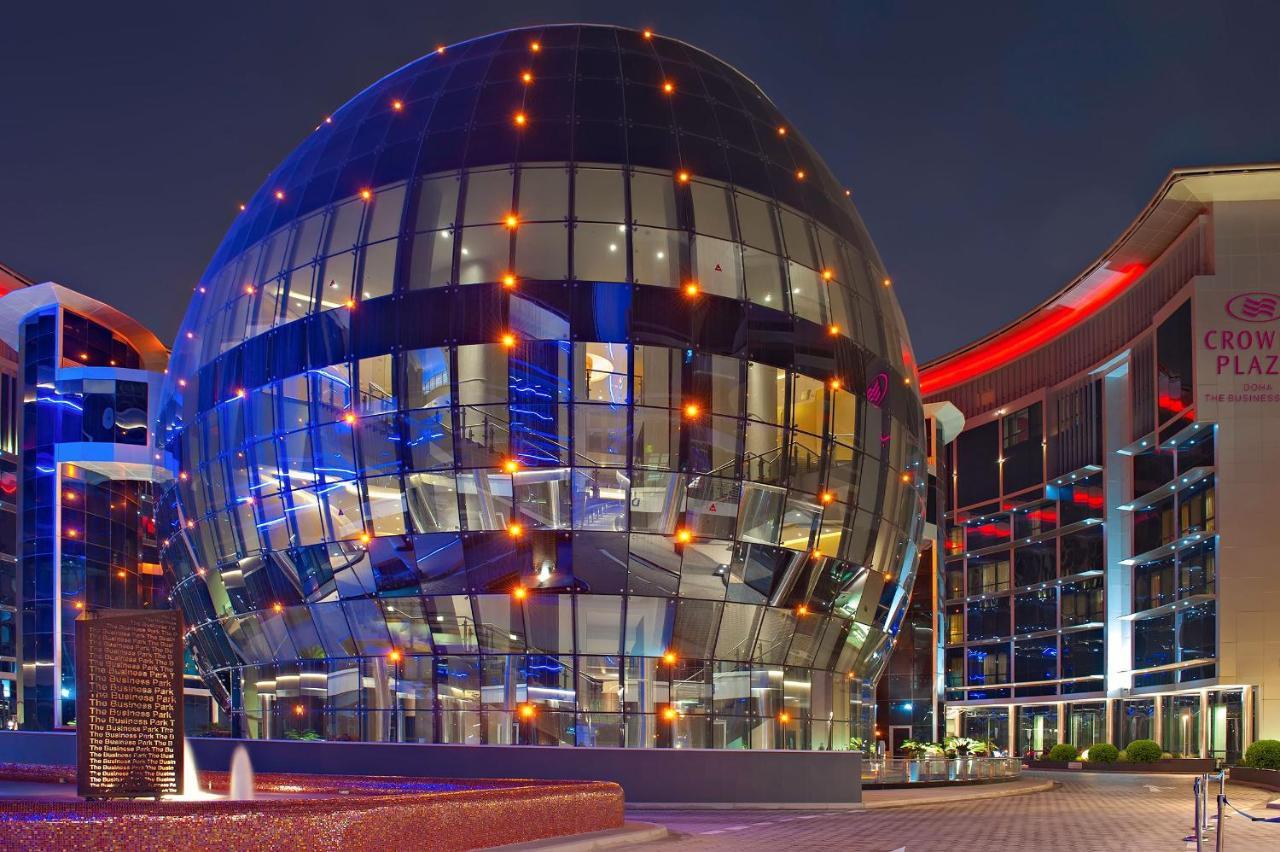 Crowne Plaza Doha - The Business Park By Ihg Hotel Eksteriør billede The Ball, the main building of the University Campus