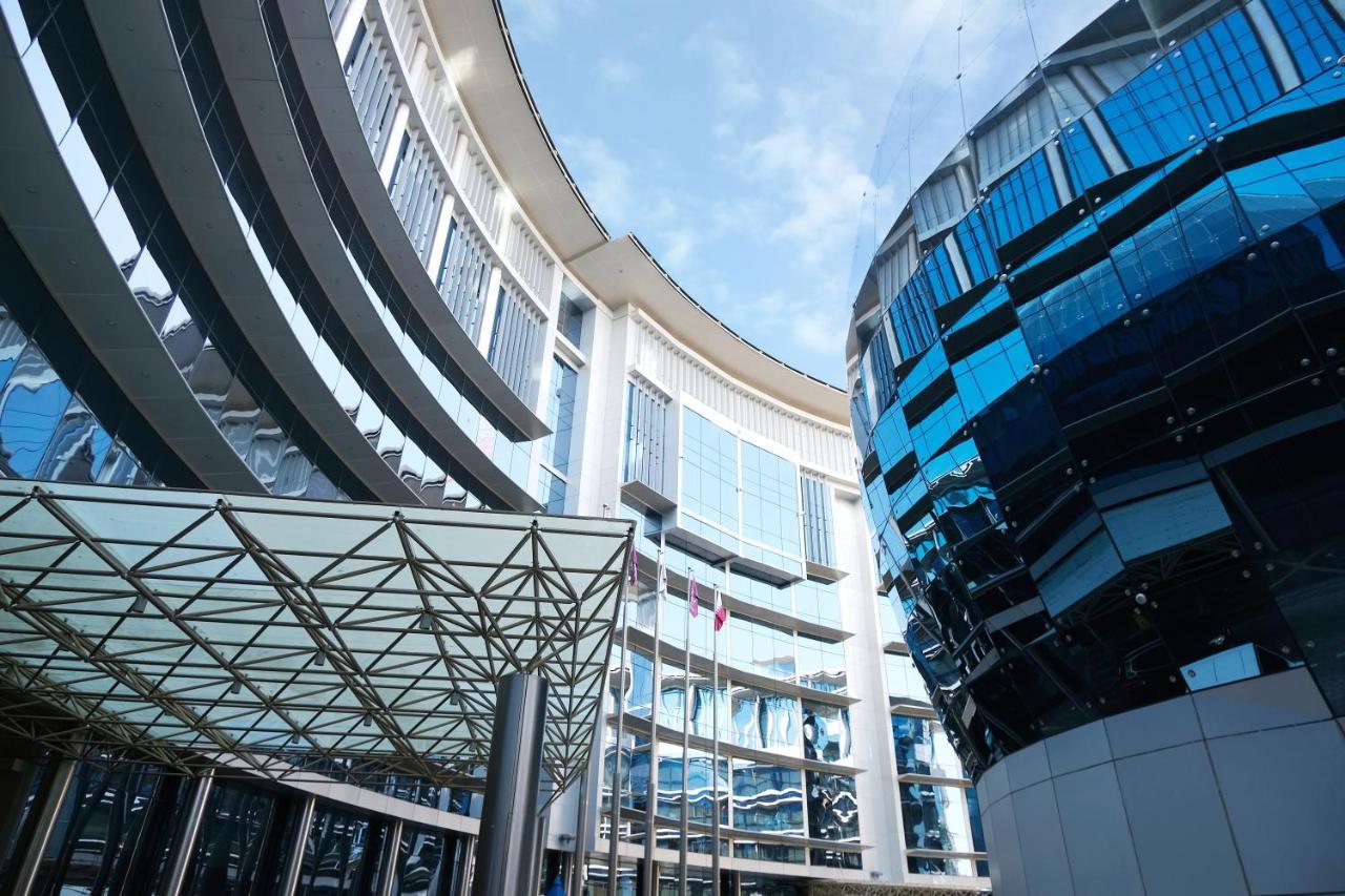 Crowne Plaza Doha - The Business Park By Ihg Hotel Eksteriør billede The new building of the University of Economics and Business Vienna