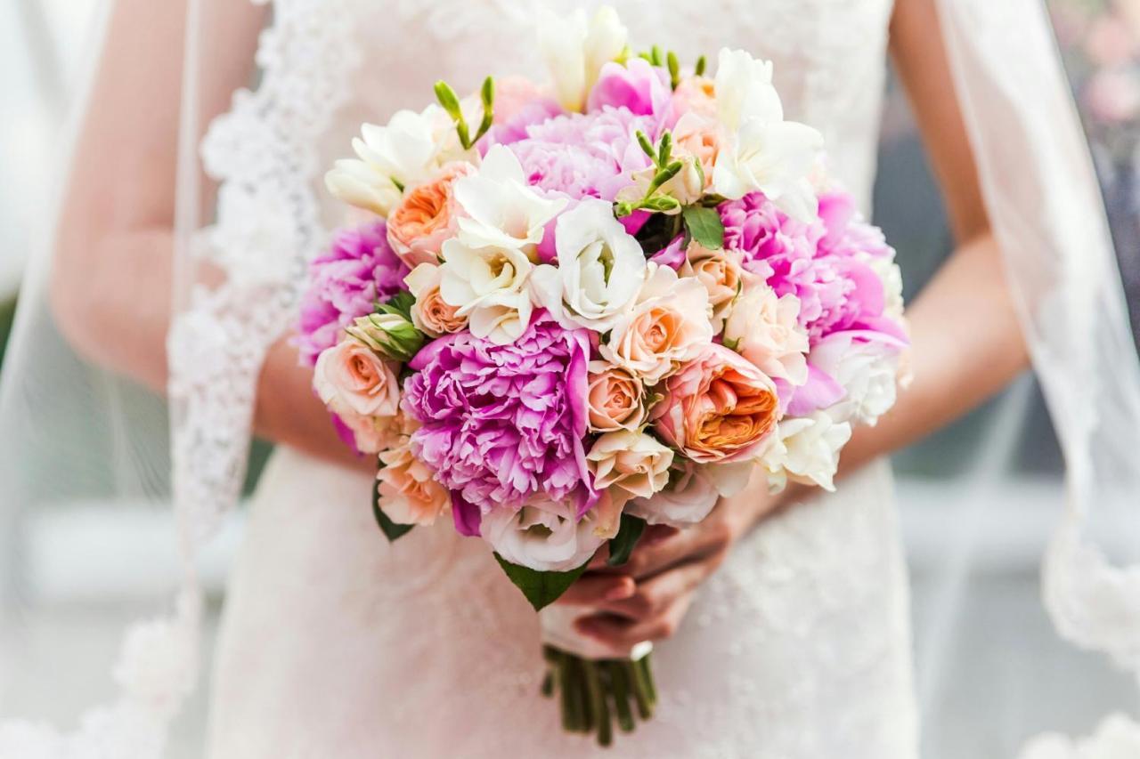Crowne Plaza Doha - The Business Park By Ihg Hotel Eksteriør billede A bridal bouquet