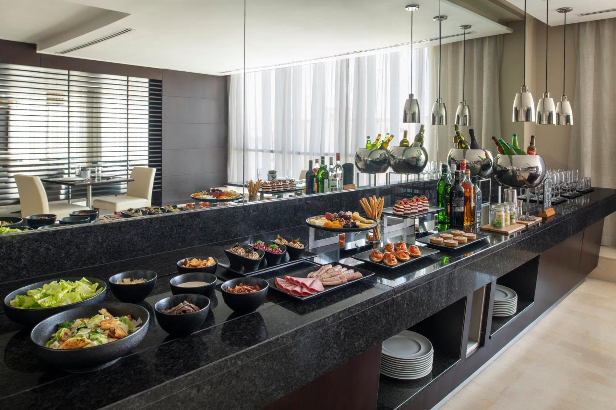 Crowne Plaza Doha - The Business Park By Ihg Hotel Eksteriør billede
